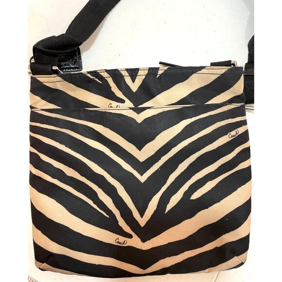Authentic Coach Crossbody Bag Purse Nylon Zebra Print Black Tan COA Entrupy Logo - Picture 6 of 11
